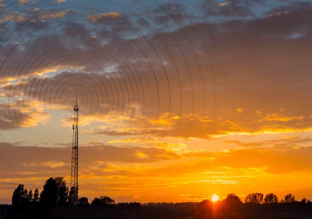 Radiowave visualization at sunset