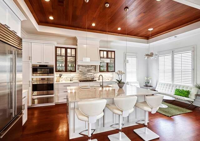 Modern Kitchen with island