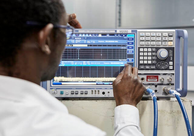 A picture of a spectrum analyzer testing device. 