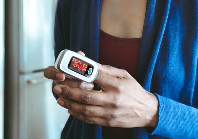 Pulse oximeter.