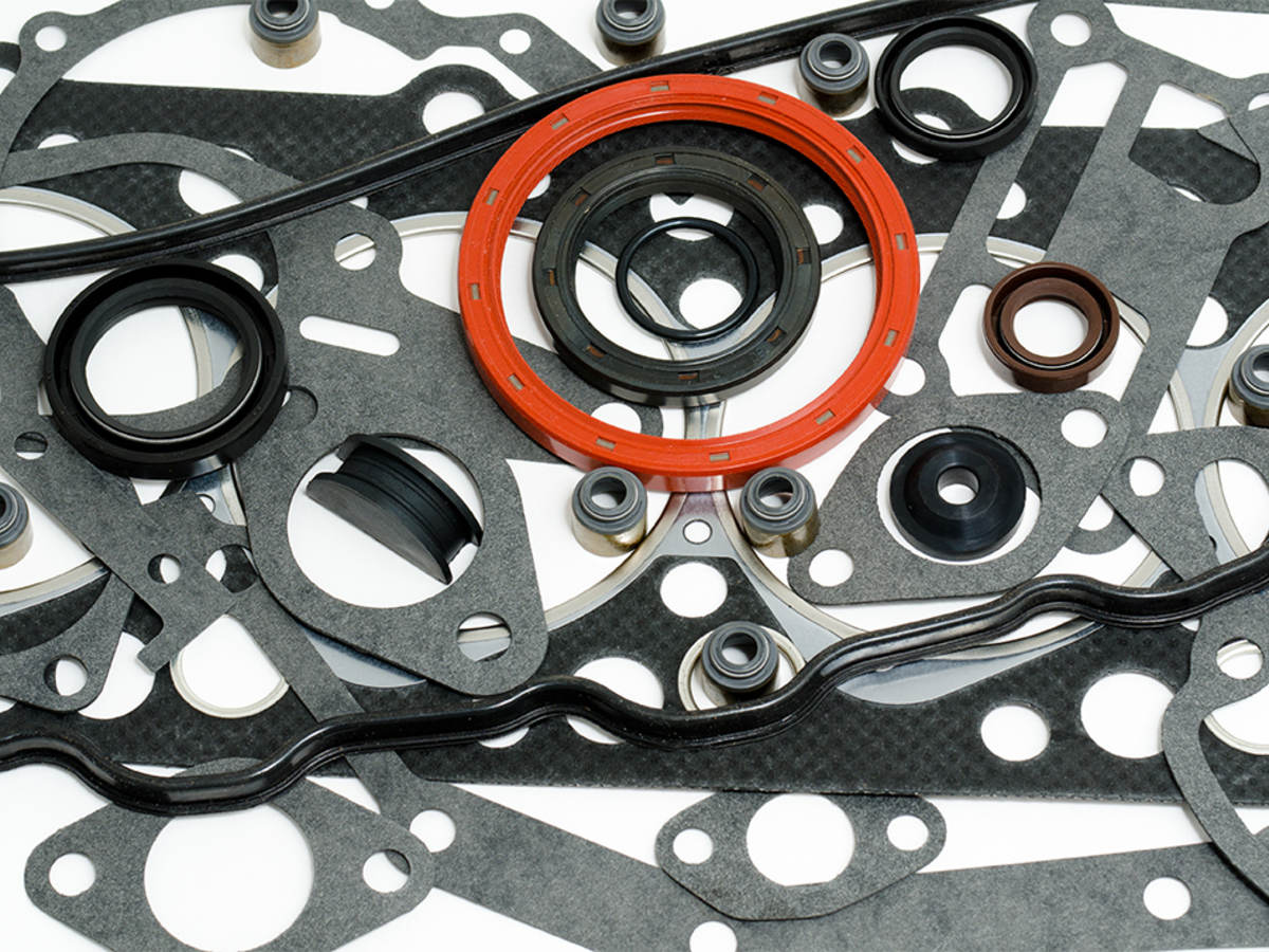 Seals and outlet gaskets