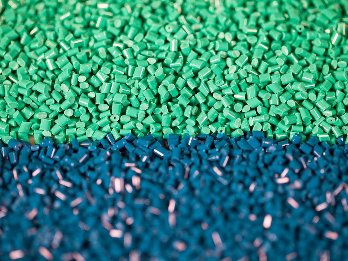 Chemically recycled plastics